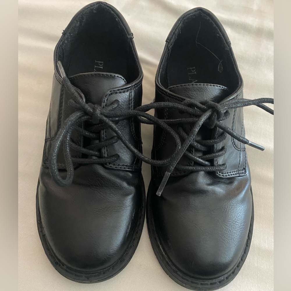 Children’s place boys dress shoes, Black, Size 3
